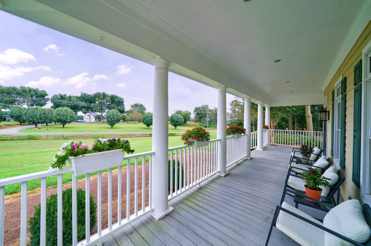 29-Acre Equestrian Estate with 14-Stall Barn