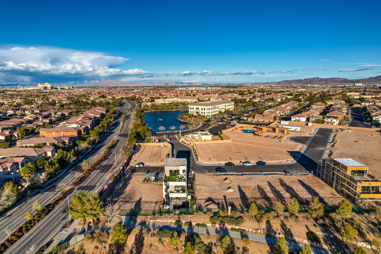 4077 Heron Fairway Dr