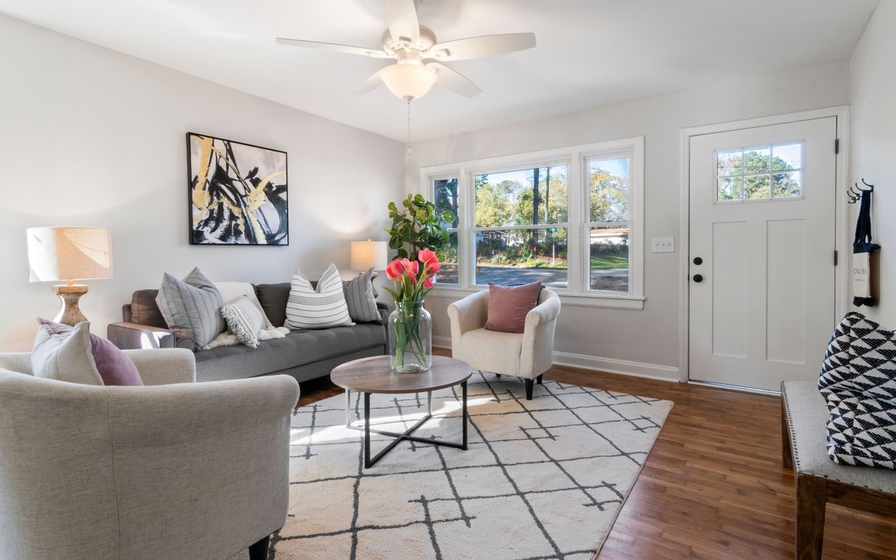 Sellers: Here's Everything You Need to Know About Home Staging