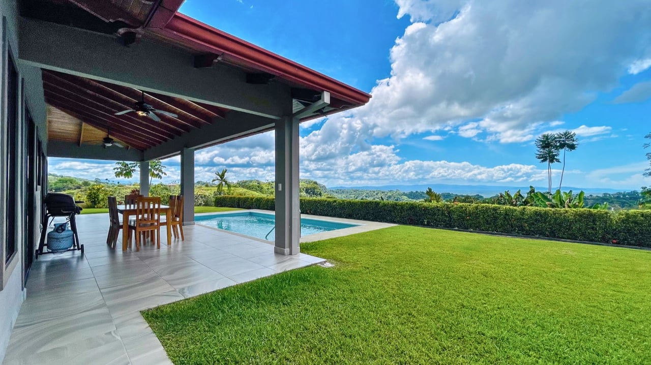 Casa Jean, Window of the Soul 