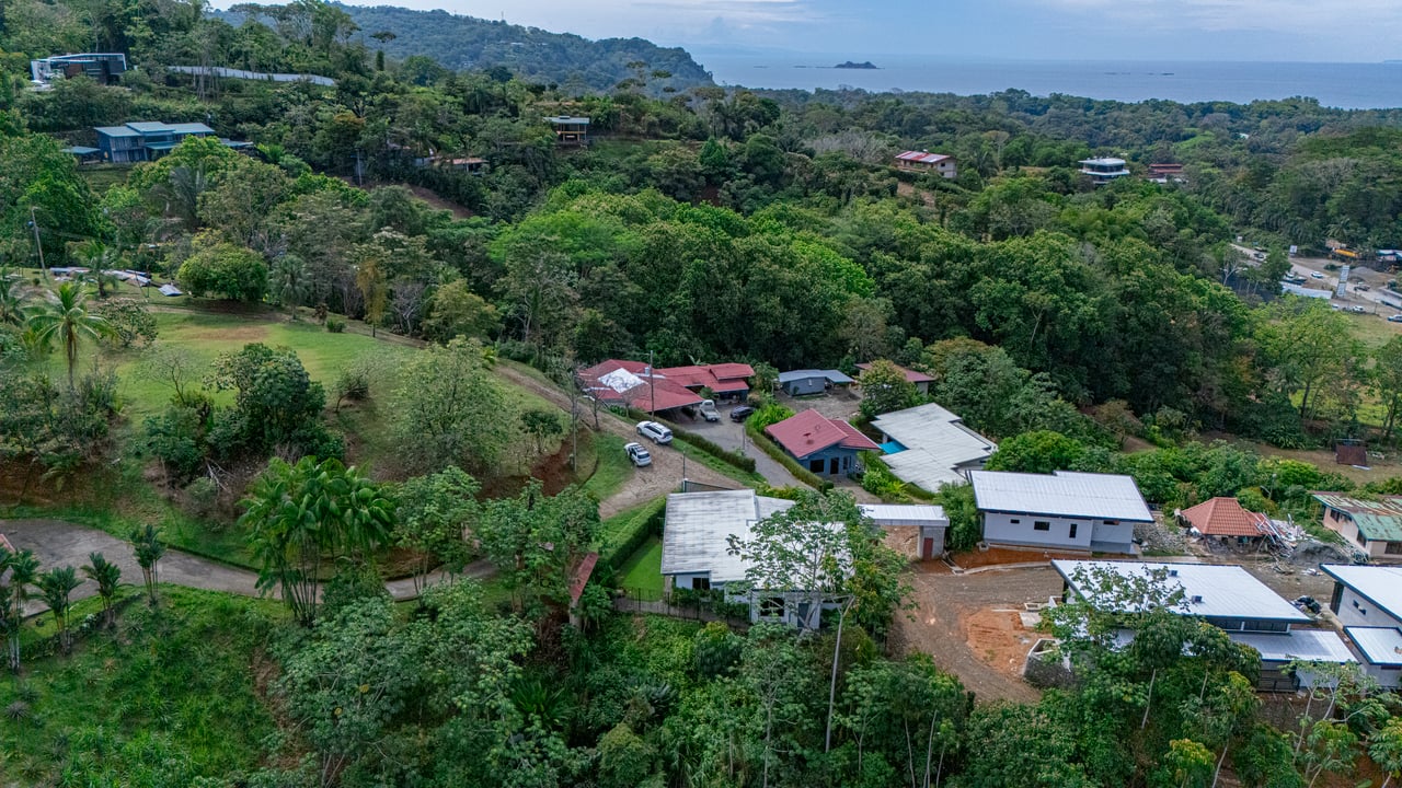 Cozy Turnkey 3-Bedroom Home with Pool in Uvita