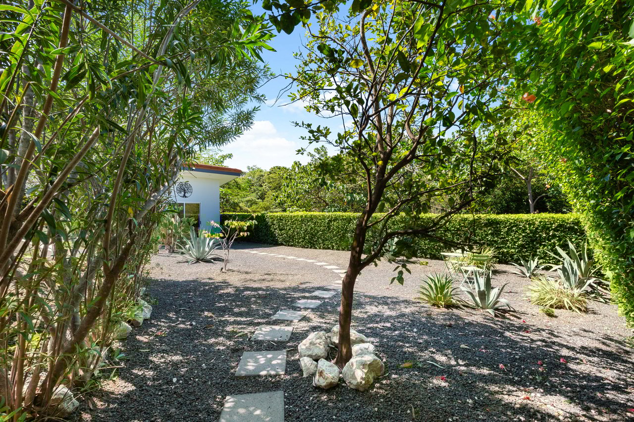 The Haven | Spacious Home + Private Casita in Gated Mar Vista Community