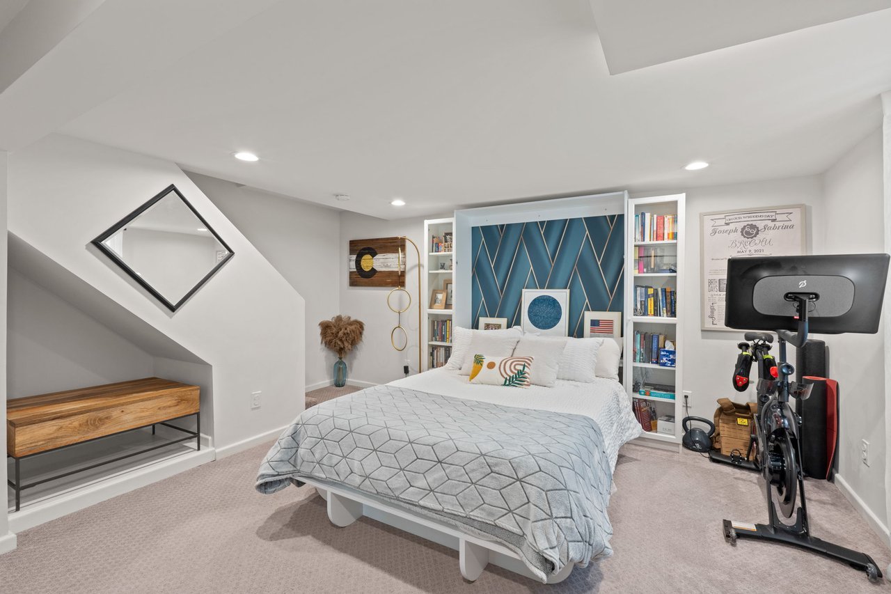 Crown Jewel of Jefferson Manor - 1/2 mile to Metro
