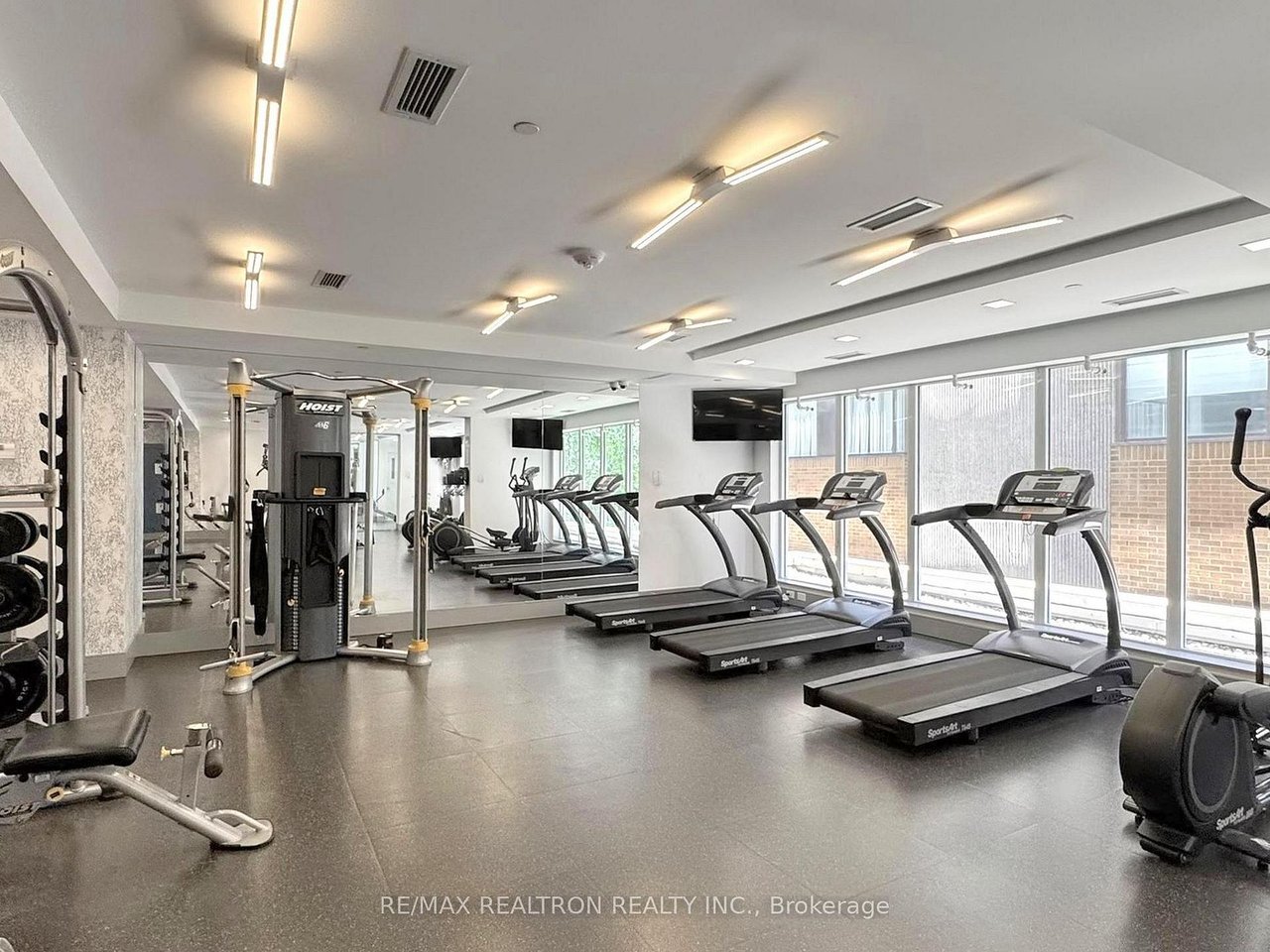 PENTHOUSE ON ENGLINGTON CROSSTOWN LRT