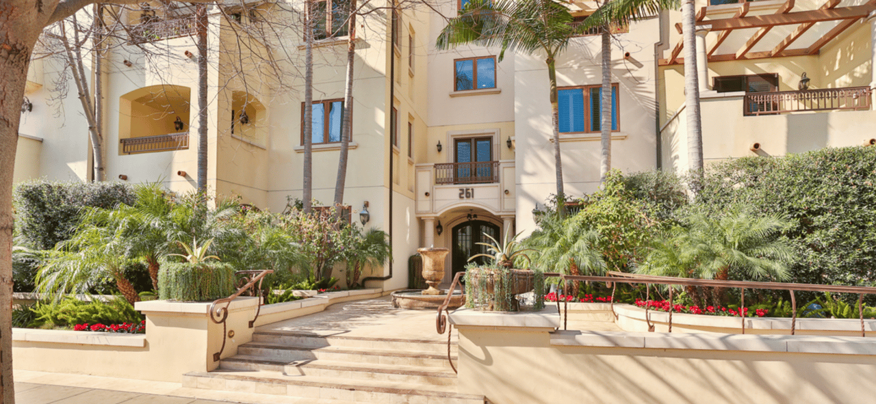 261 S. Reeves Dr #205