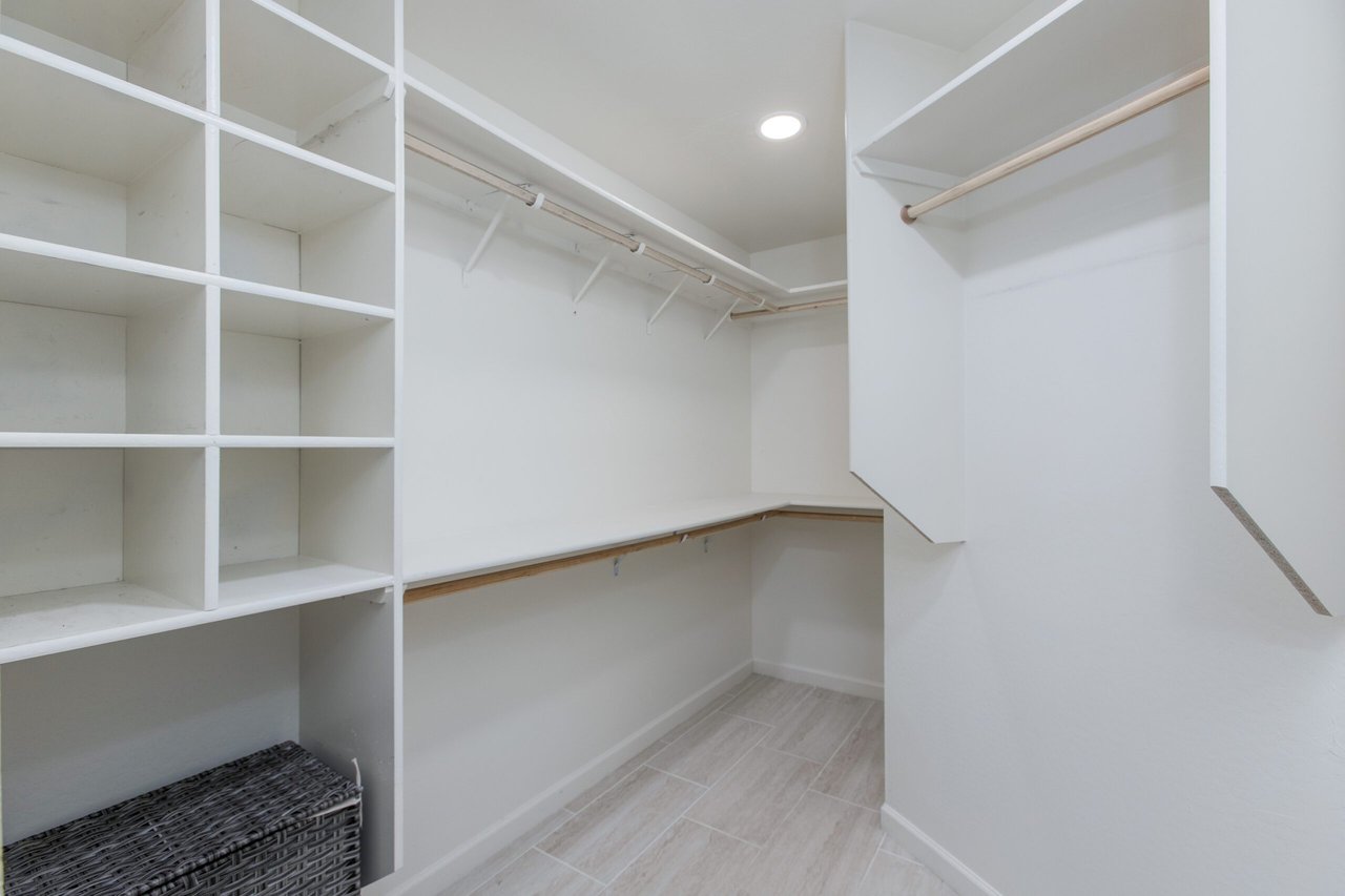 2438 E Indianola Ave.