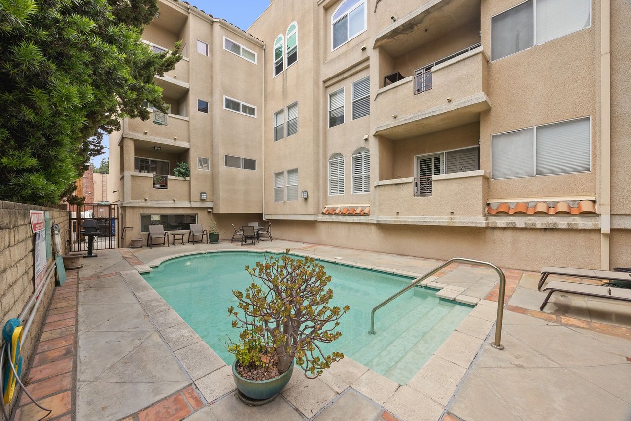 12060 Hoffman St. Unit 305,Studio City