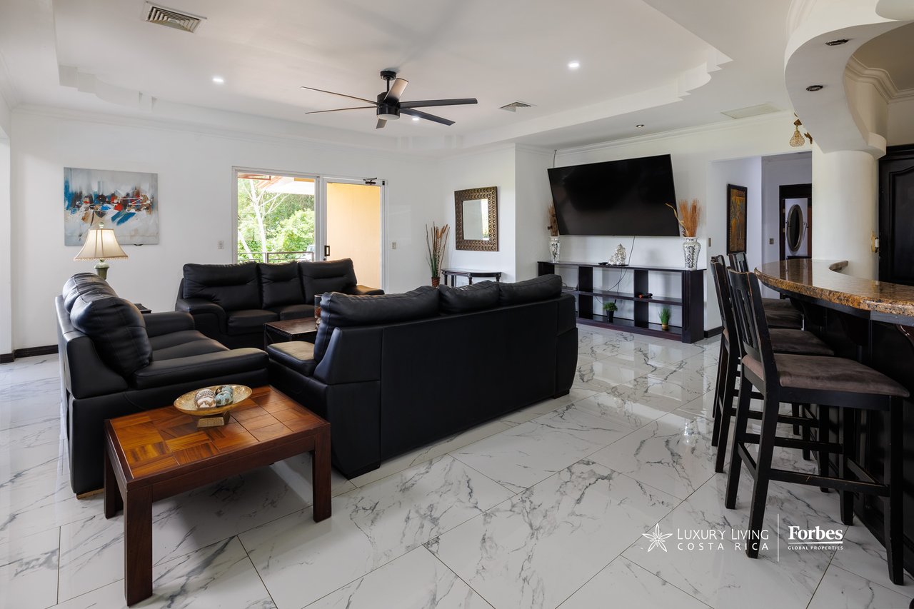 21455 - Remodeled Residence, 10 bedrooms, Near Marina Los Sueños with Views