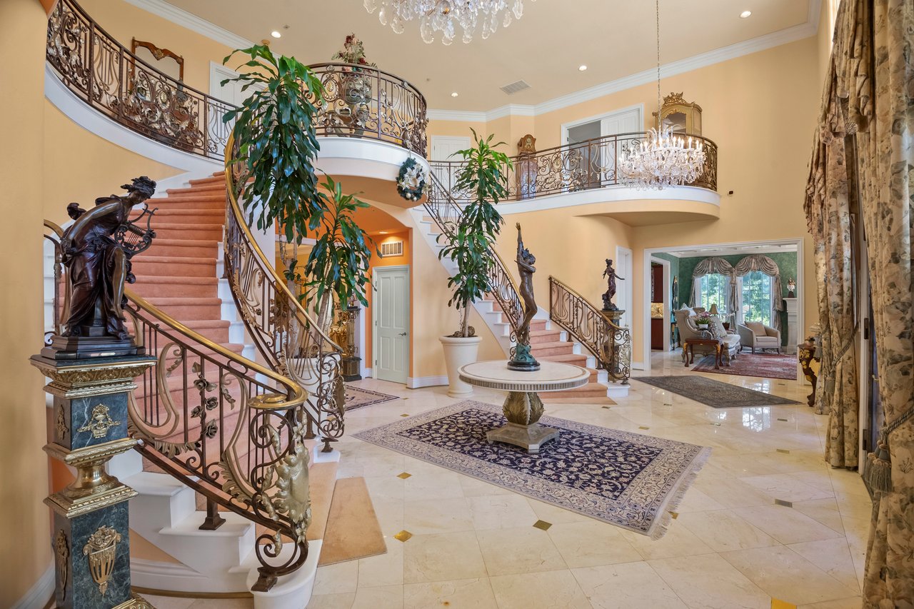 16840 Cypress Way