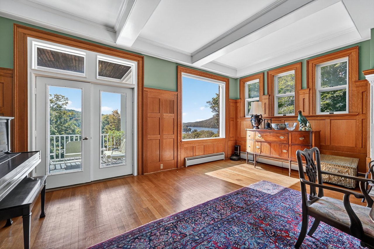 Tuxedo Park, NY