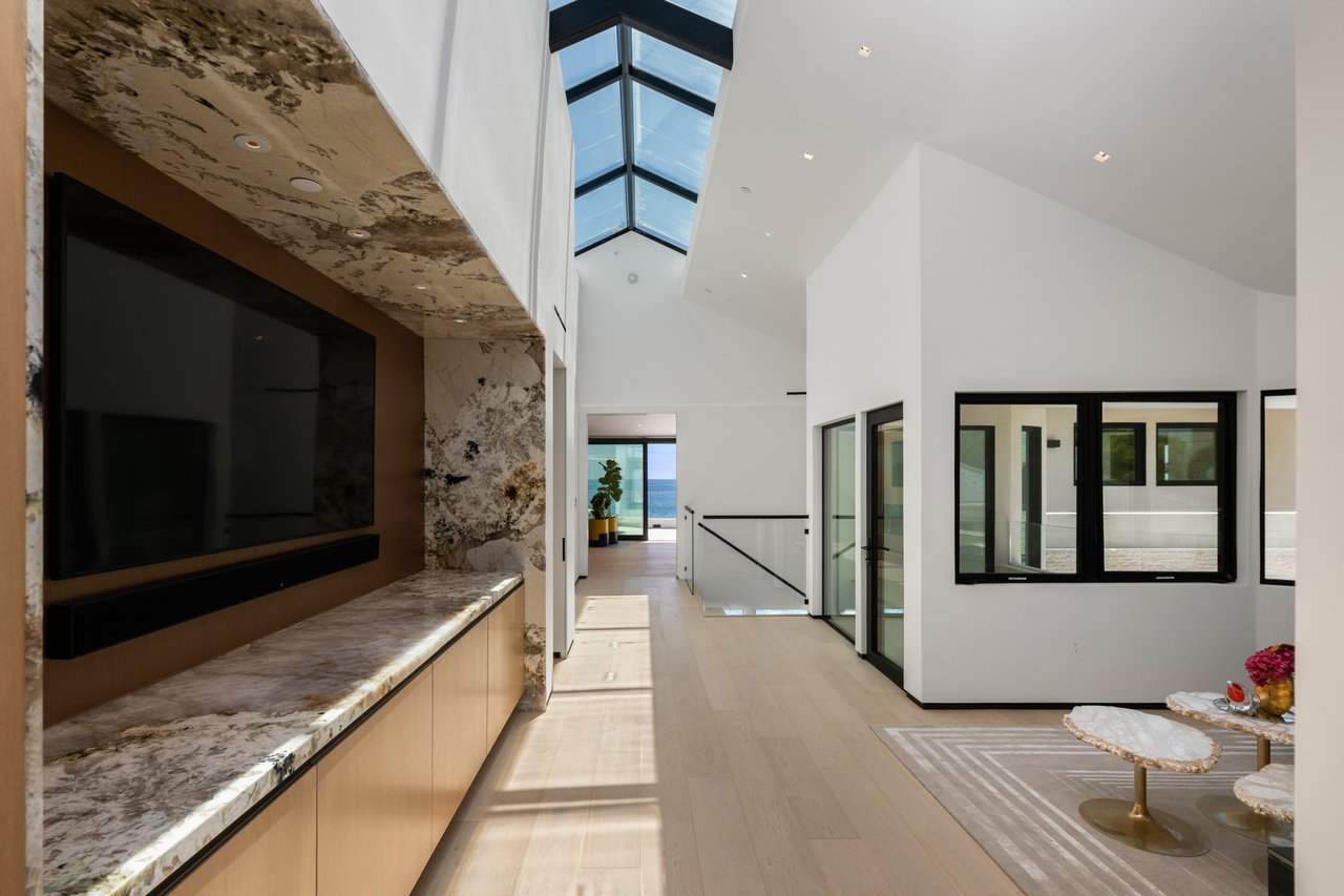 31100 Broad Beach Rd