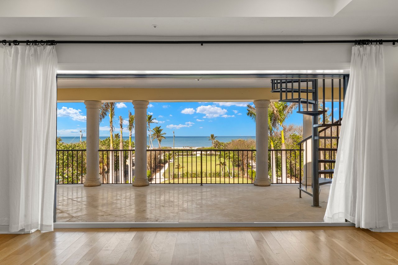 16205 Captiva DR