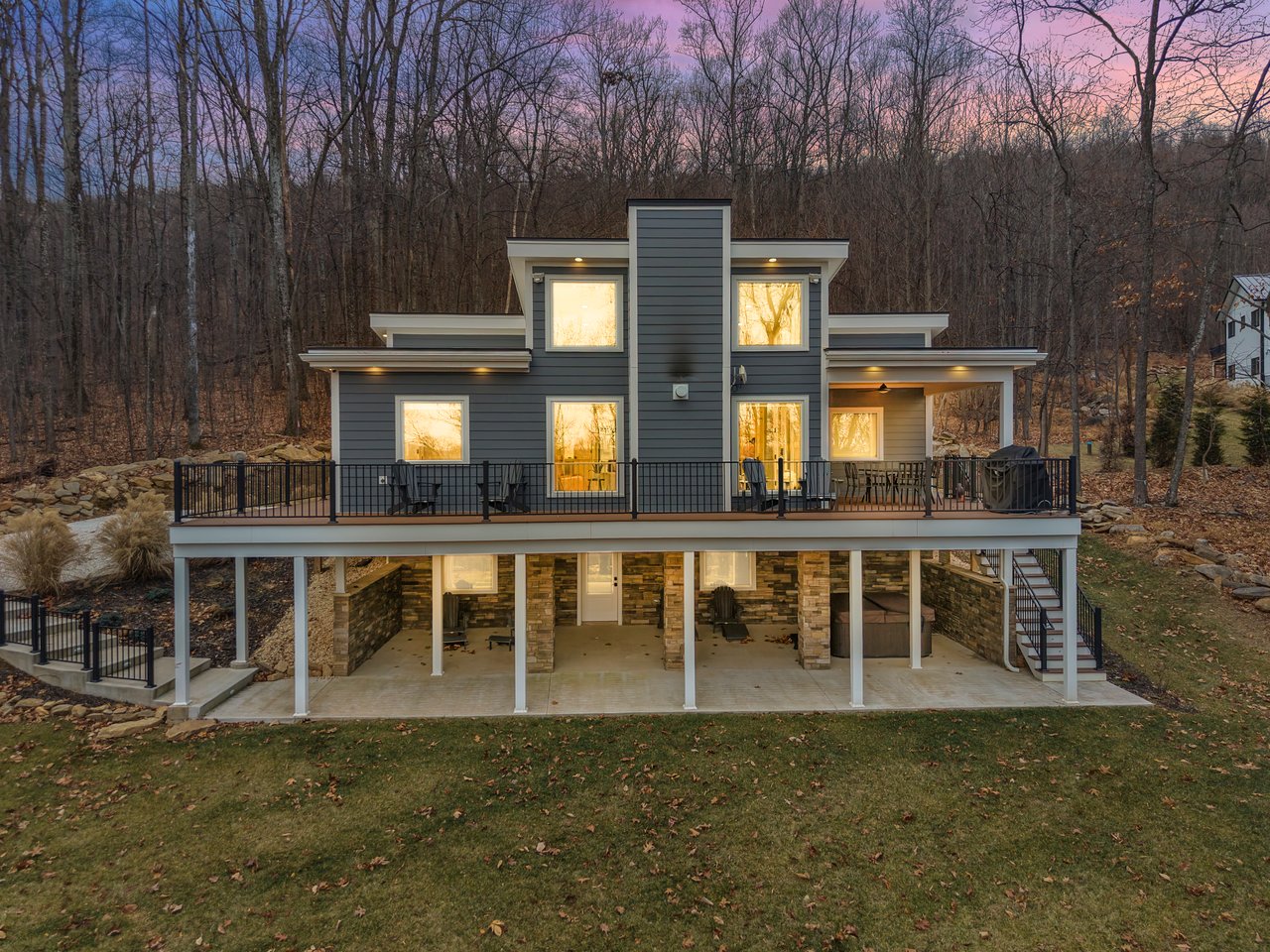 13549 Hanging Rock Ln, Lovettsville, VA 20180