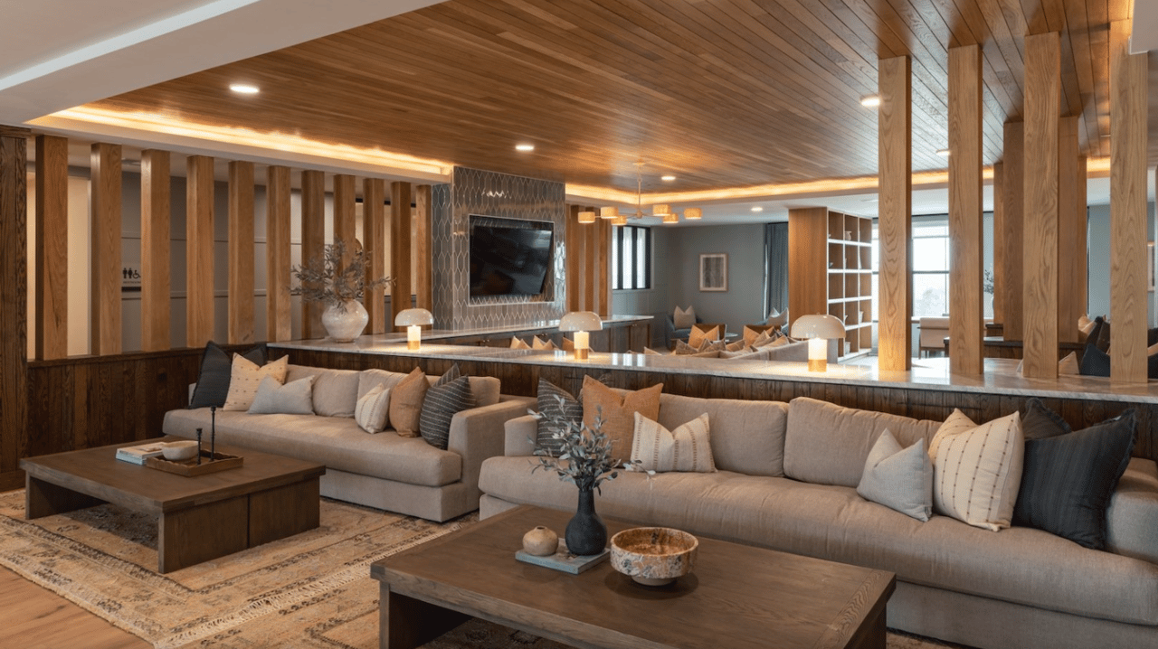 Get January base rent free + $1500 Gift Card!