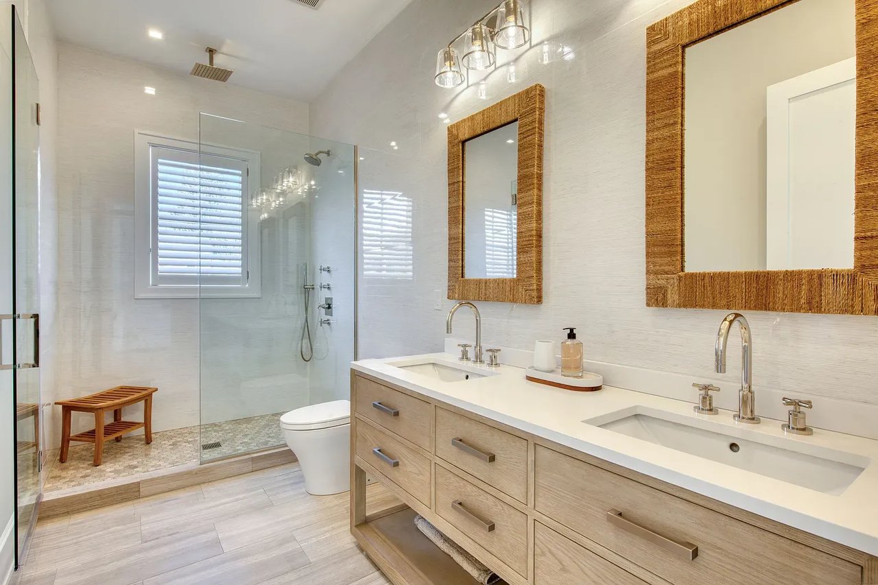 2892 Montauk Highway