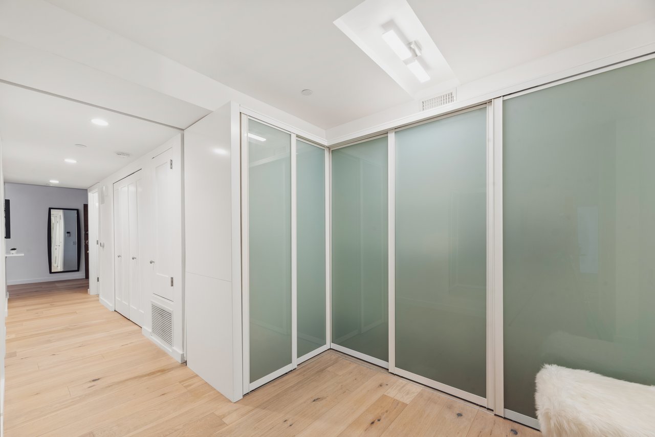 1133 5th St Unit: 204, Santa Monica 