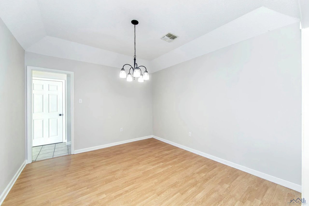 133 Tigerlily Dr