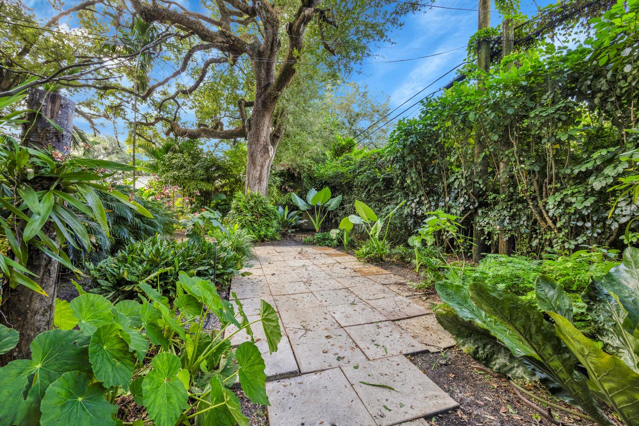 The Oak Haven - The Perfect Coral Gables Home