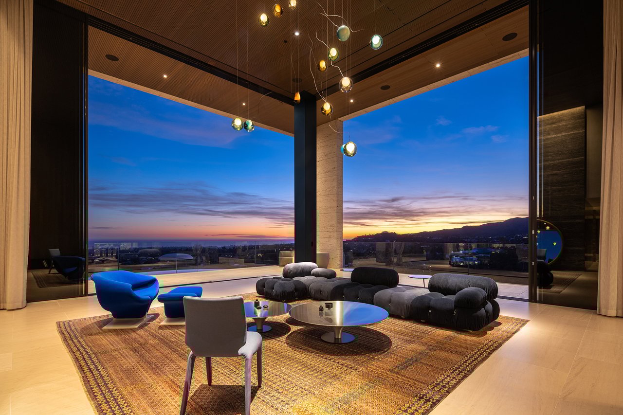 684 Firth Ave, Brentwood