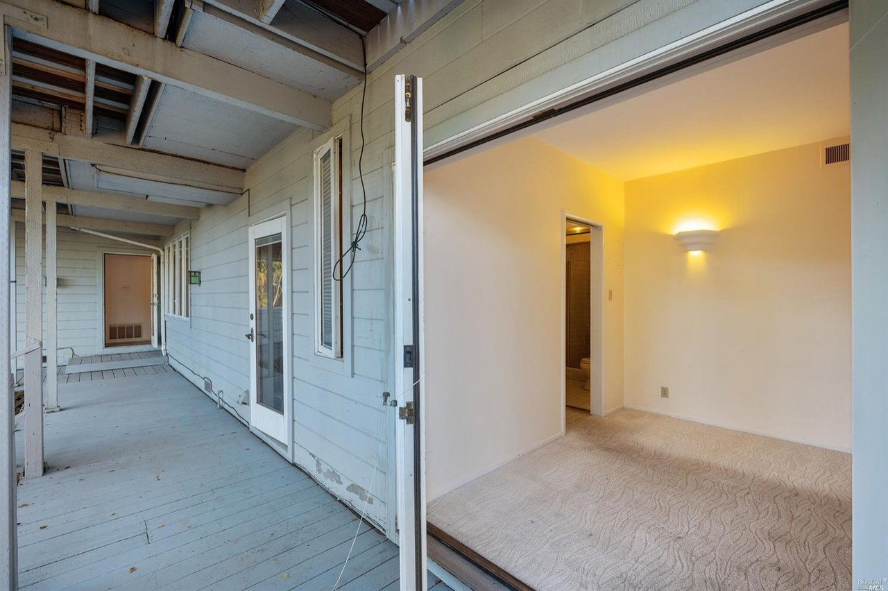 75 Monte Mar Dr