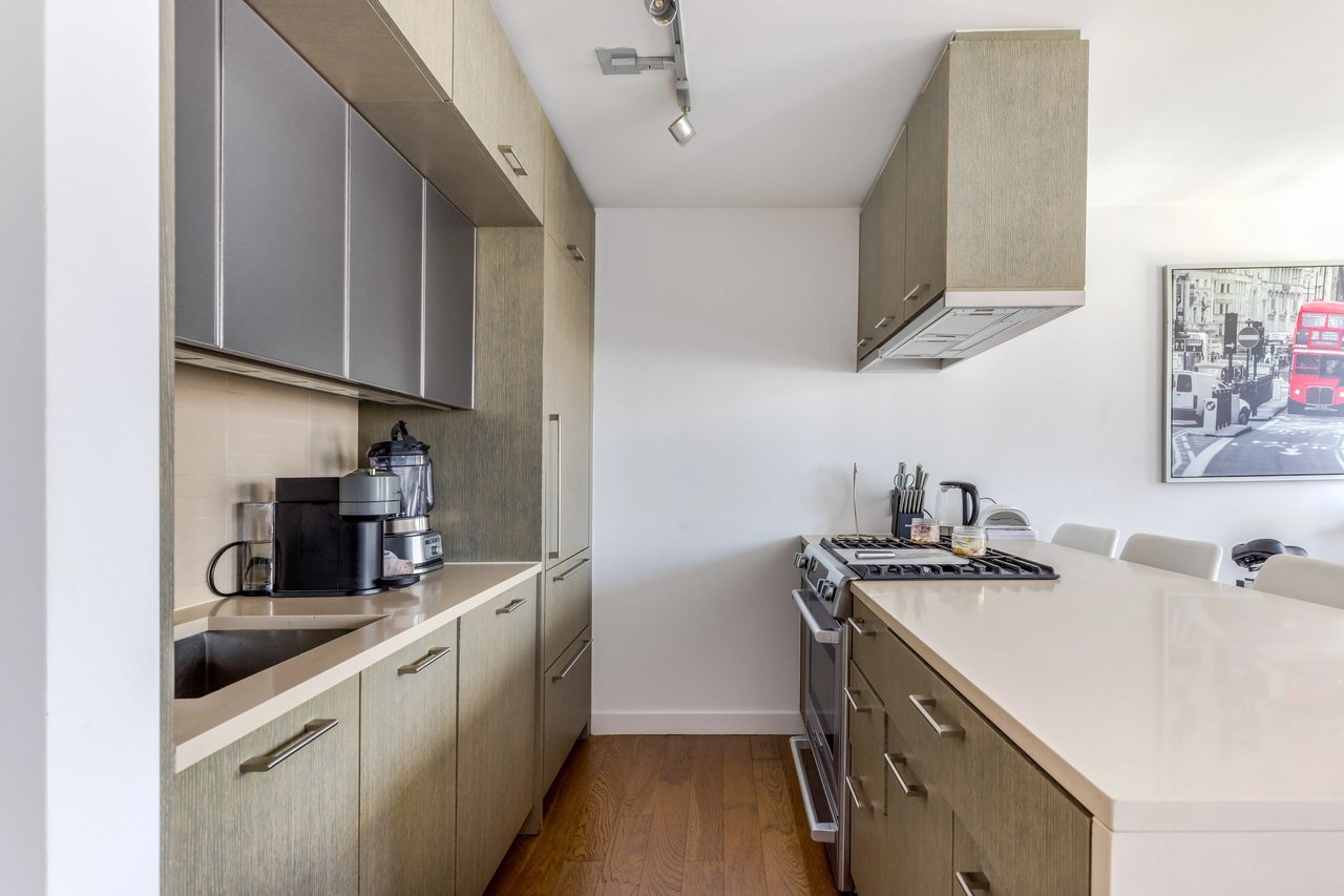 225 Rector Pl #PH1A