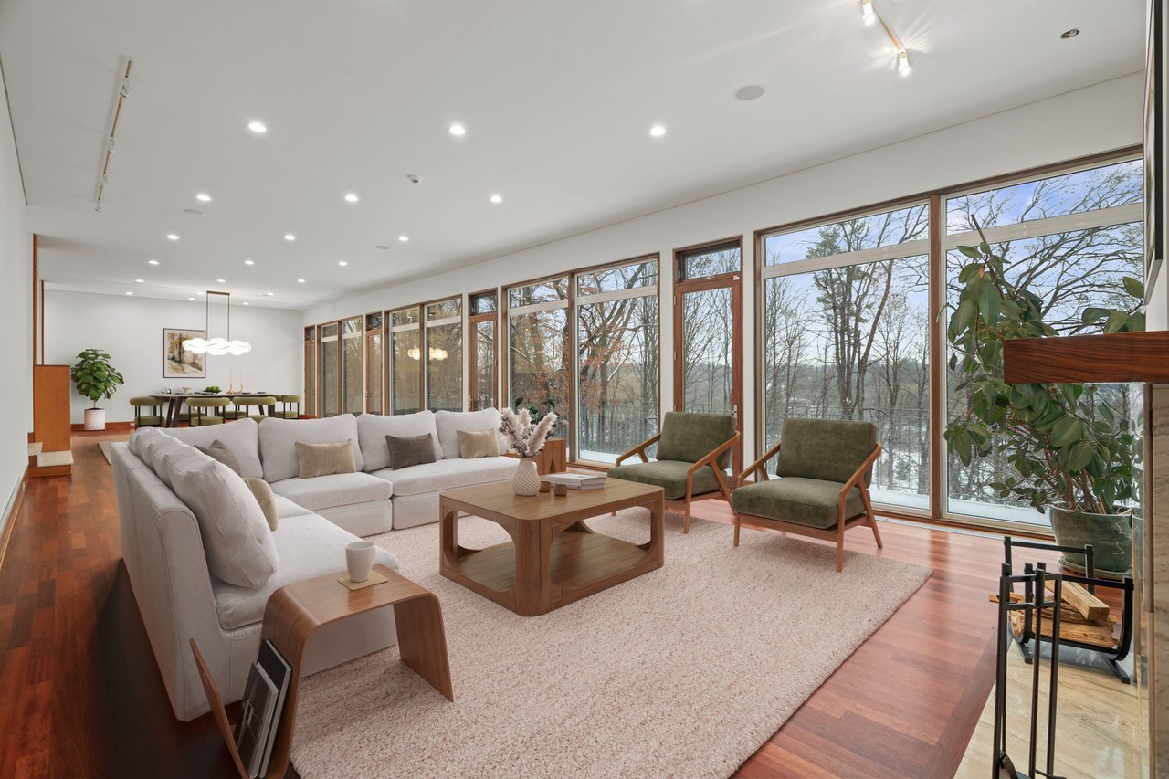 Sophisticated & Architecturally Bold