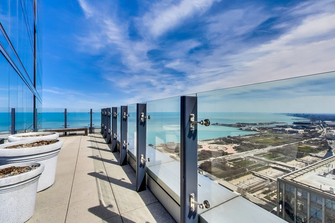 60 E Monroe St Unit 2101