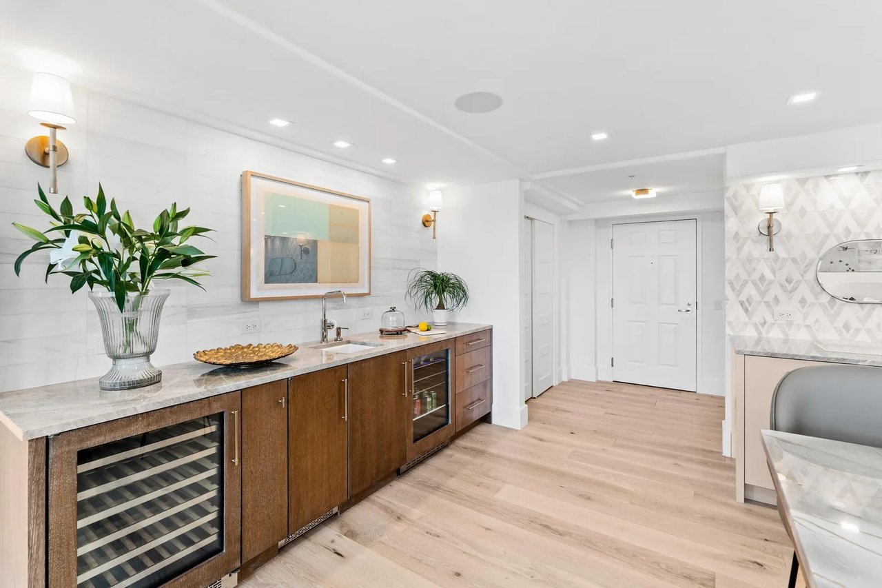 101 N Clematis Street, 412