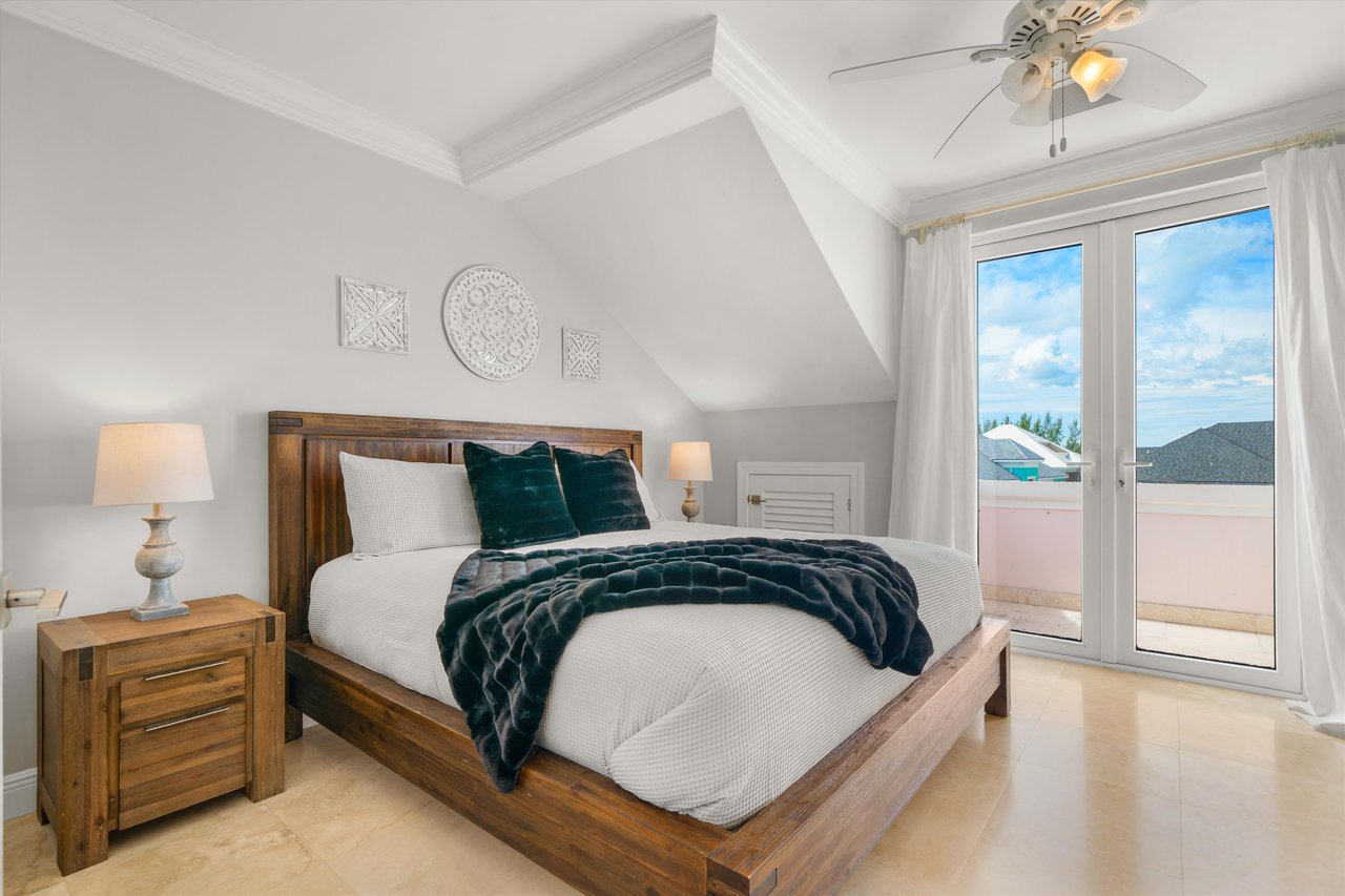 Luxury Oceanview Residence in Palm Cay 