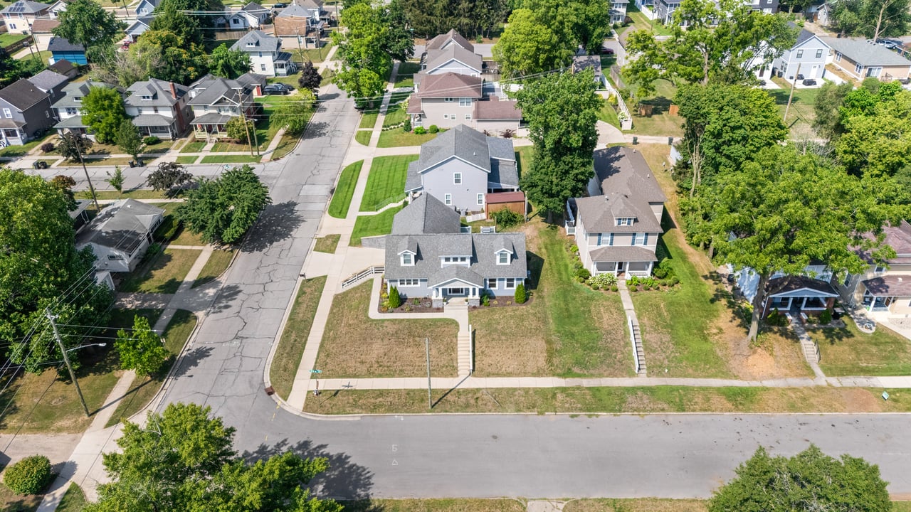623 Corby Blvd