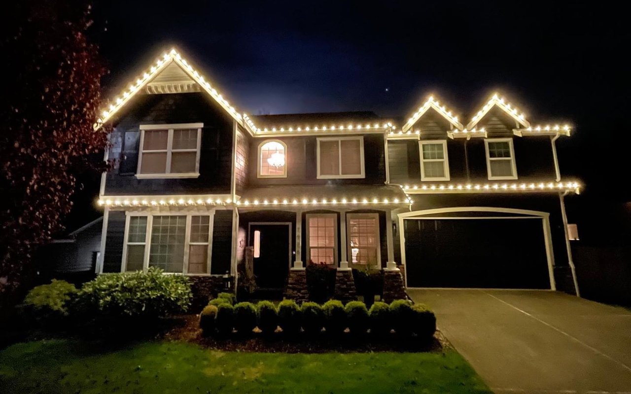 Win a Holiday Light Installation – Supporting WA Kids in Transition