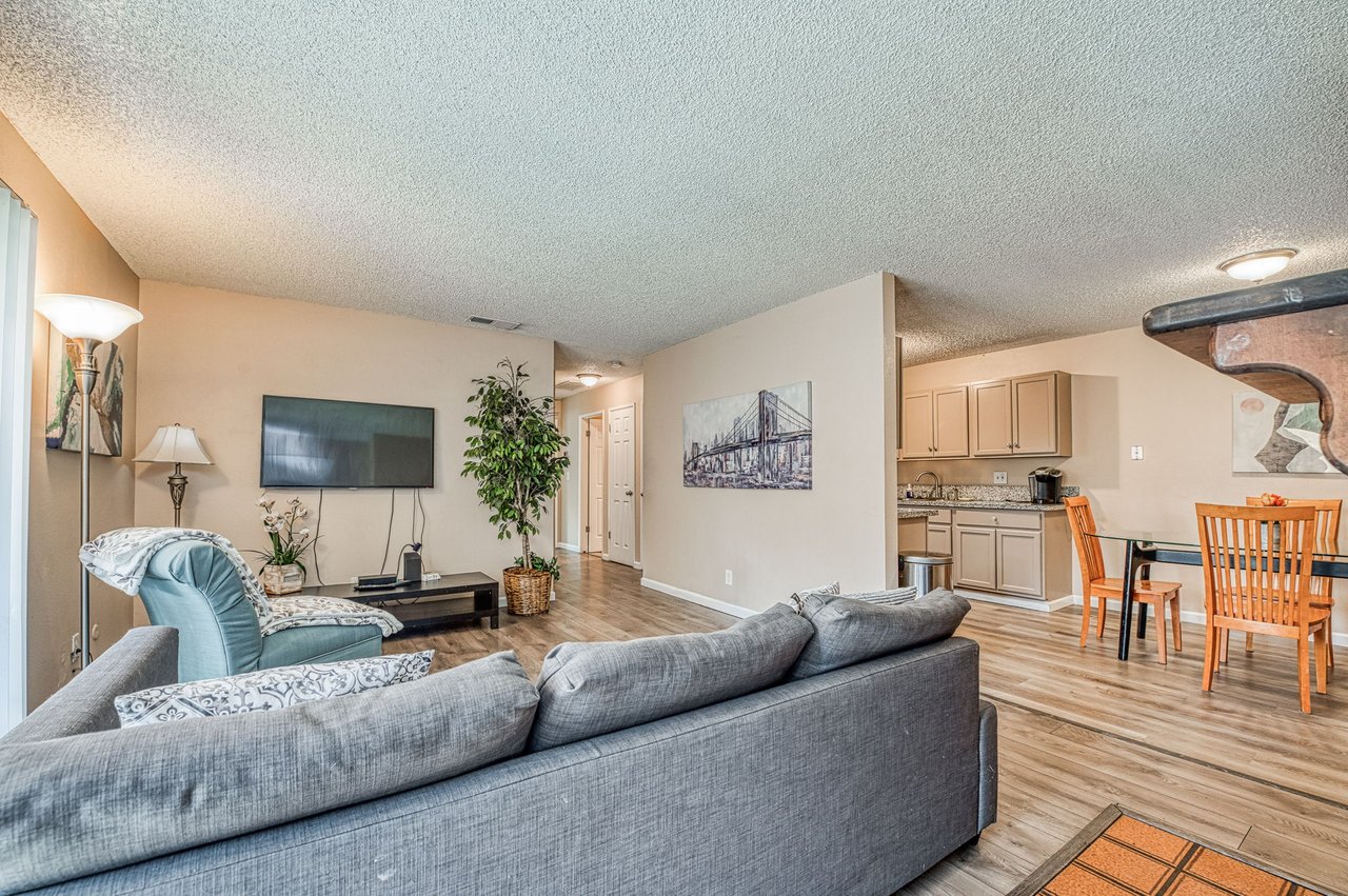 2247 W Dakota Avenue #116, Fresno
