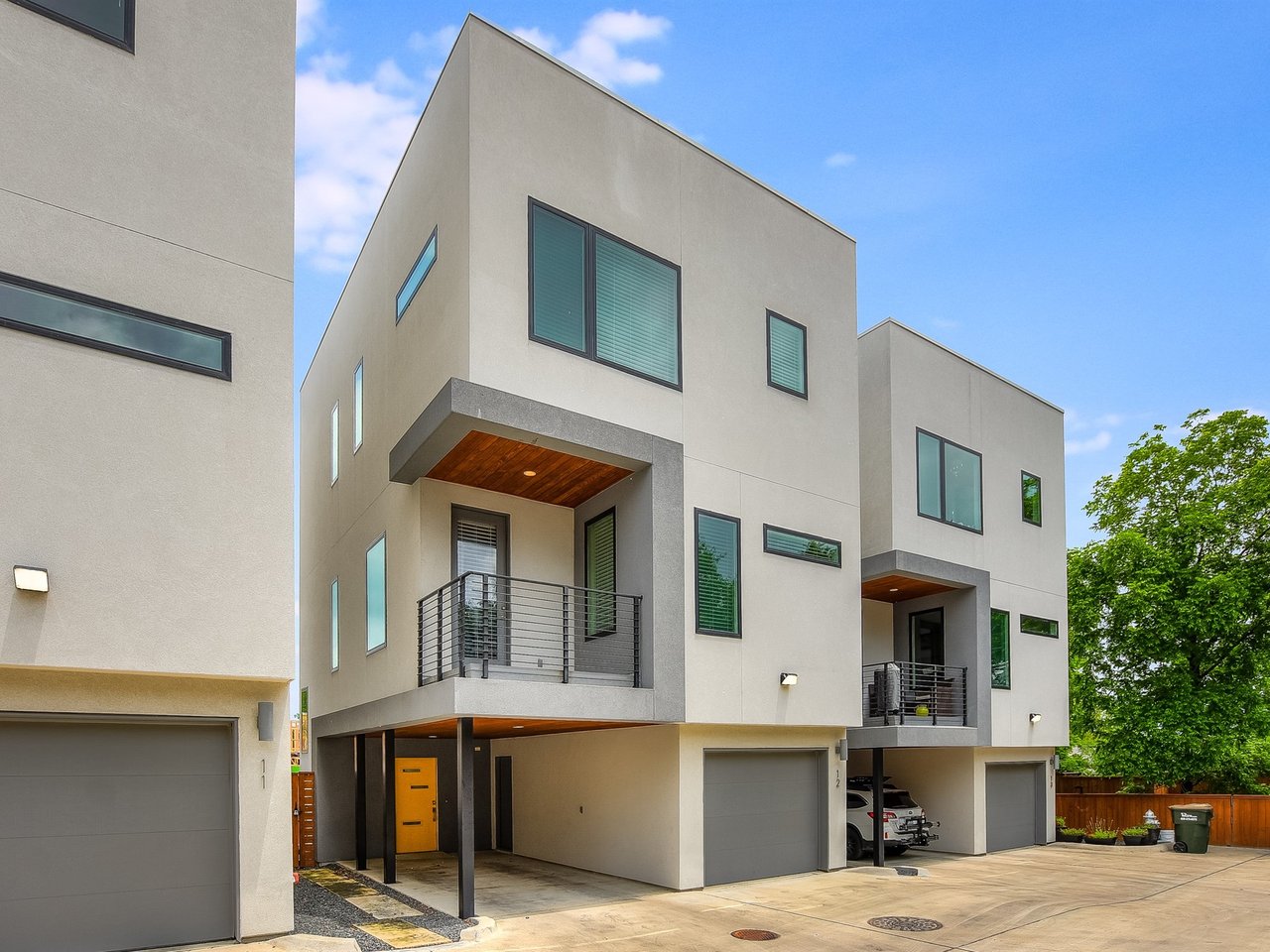 2301 Bluebonnet Lane #12