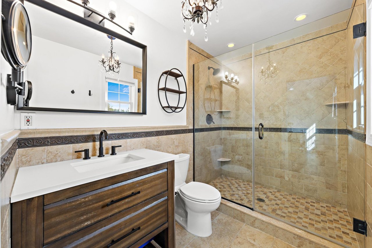 129 Four Winds Drive, Middletown, NJ