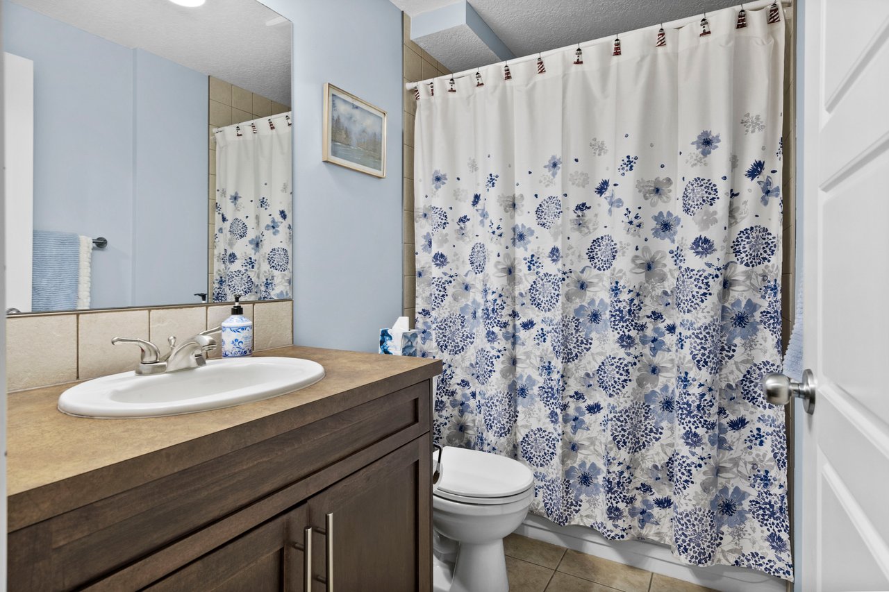 207 Royal Oak Bay NW