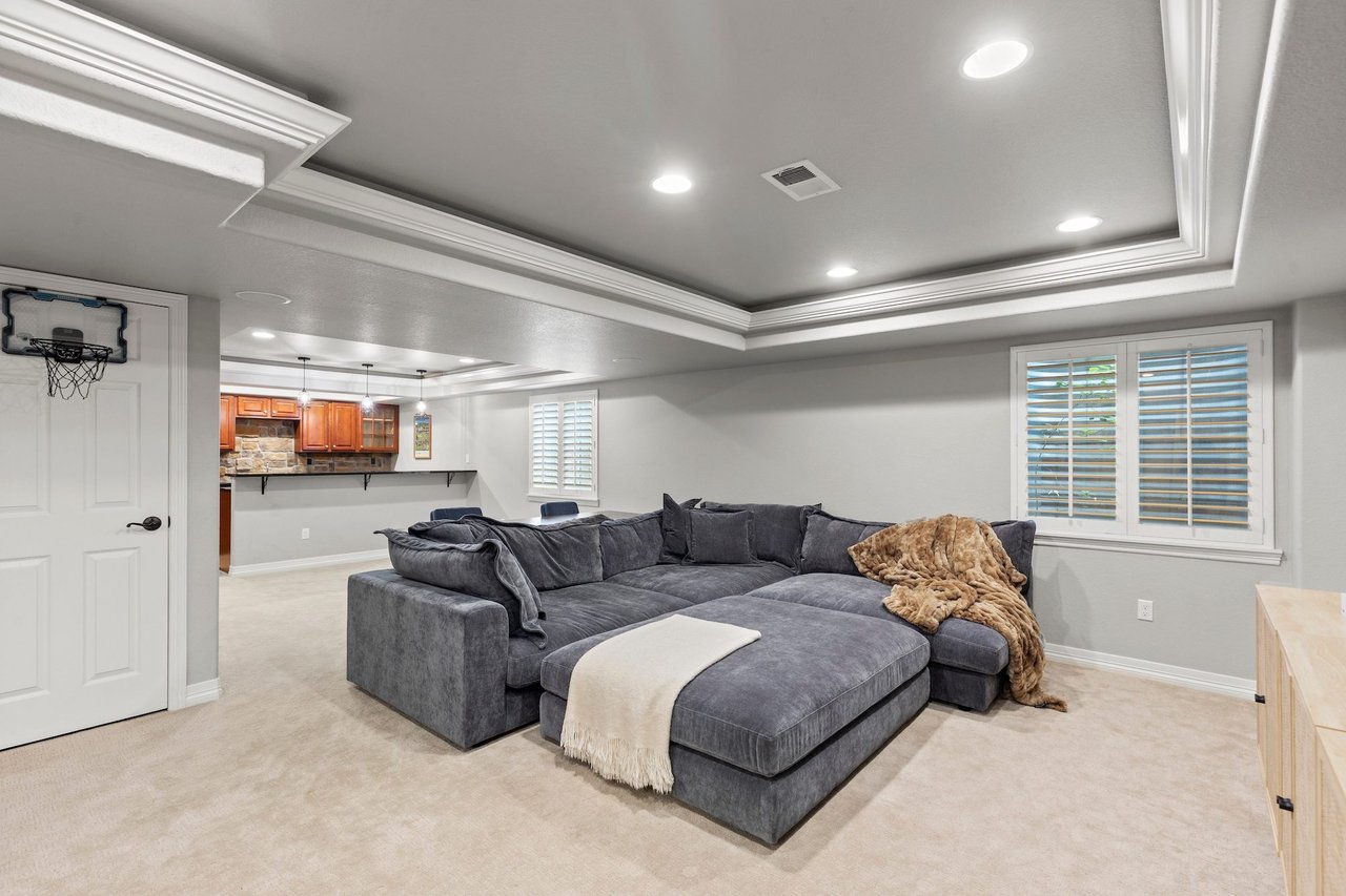 10660 Weathersfield Court