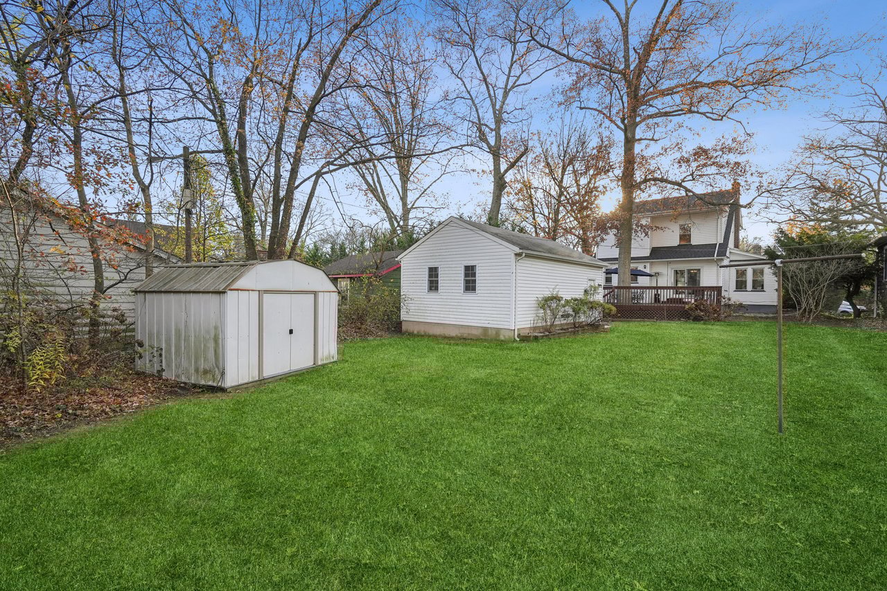 61 Plymouth Ave