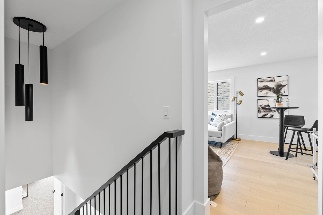 227 Calais Drive SW