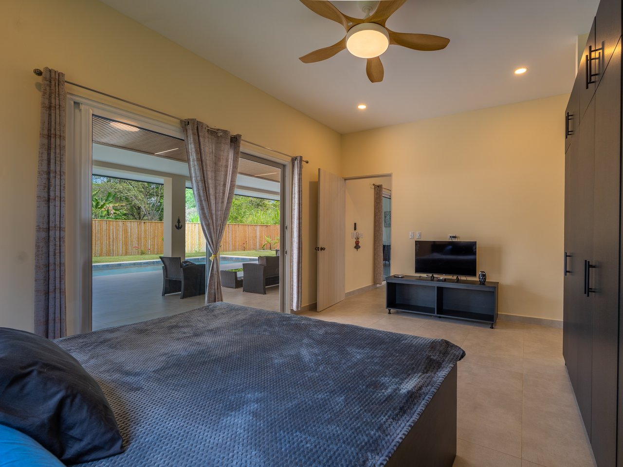Refined Tropical Home in Uvita, Costa Rica | Walk to Beach & Parque Nacional Marino Ballena