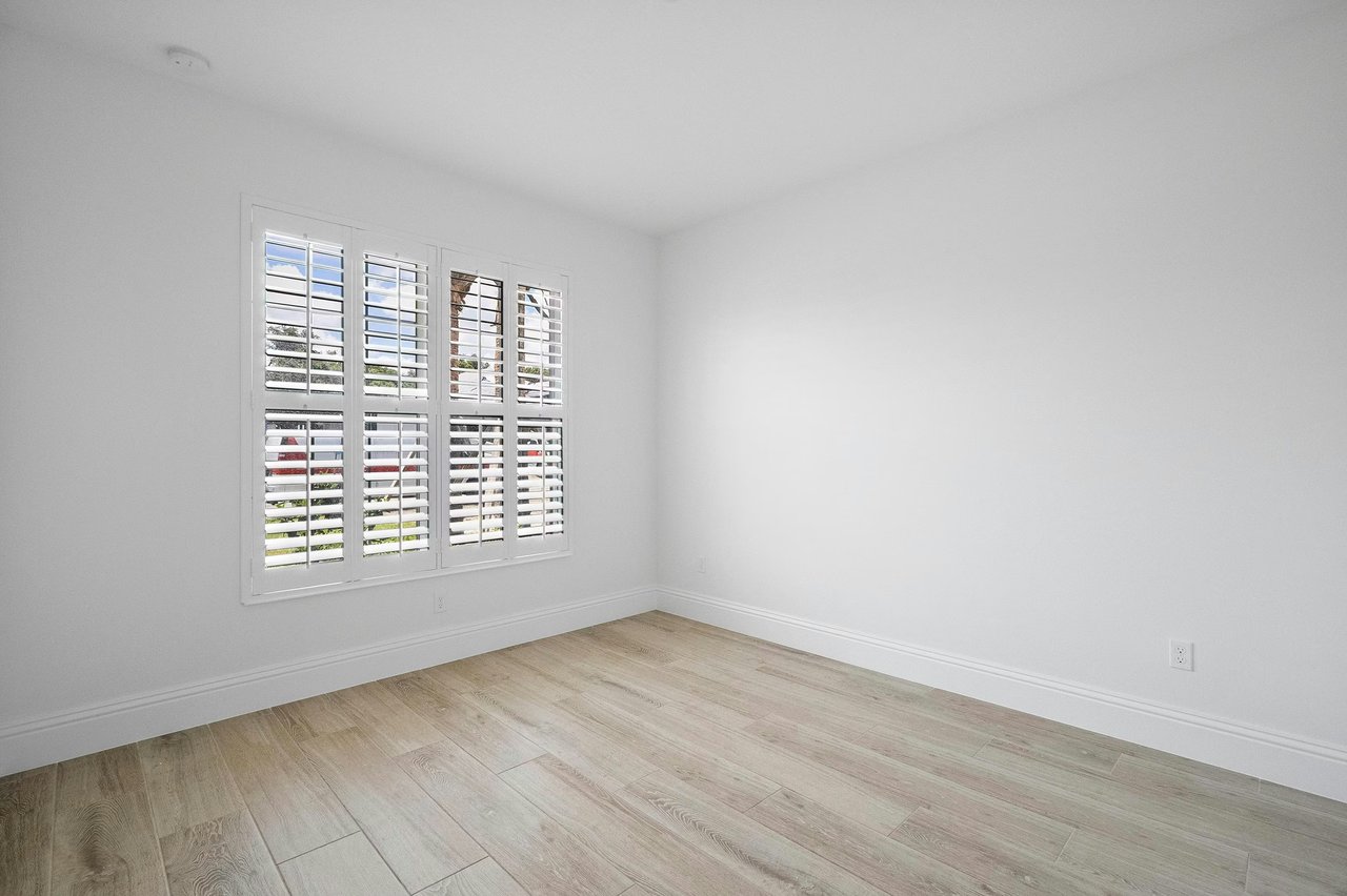 4226 Lucaya Pointe Wy