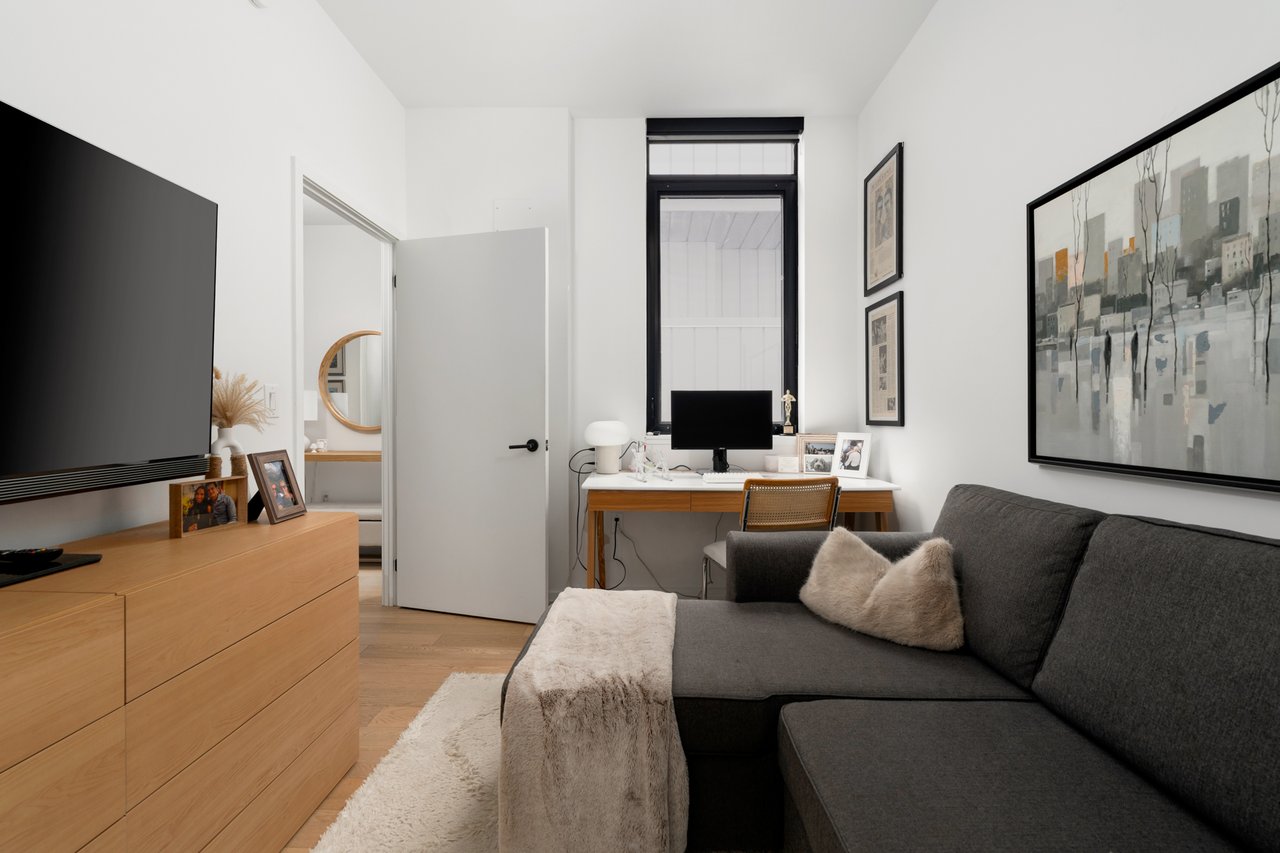 302-41 Dovercourt Rd