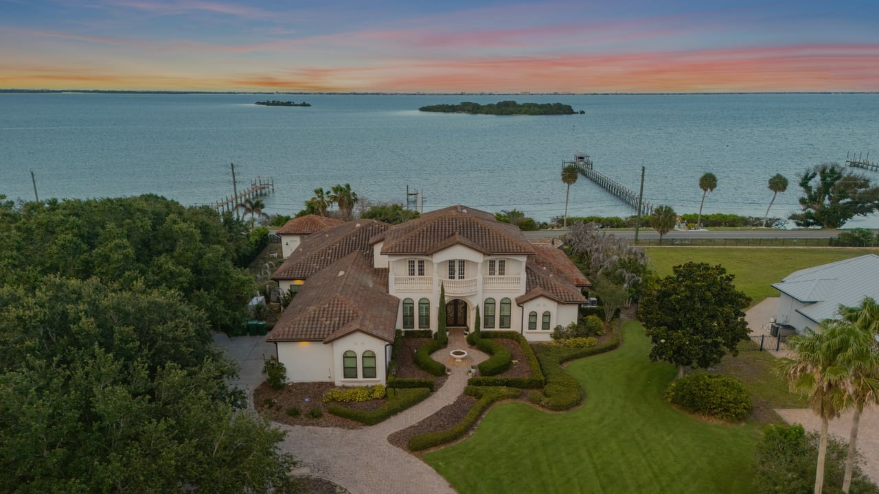 Luxury & Waterfront Insights Q2 2026