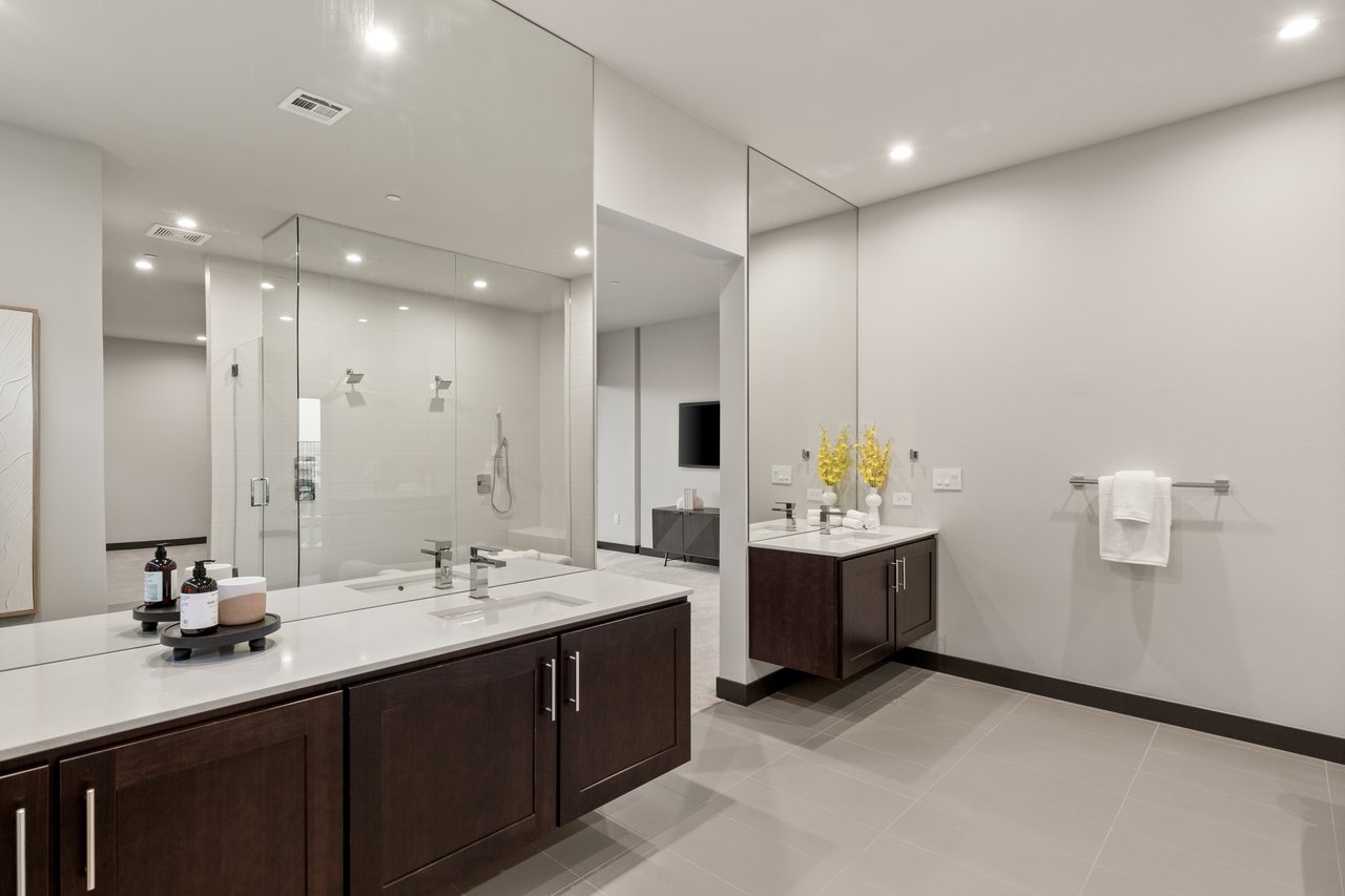36 Rainbow Point Place