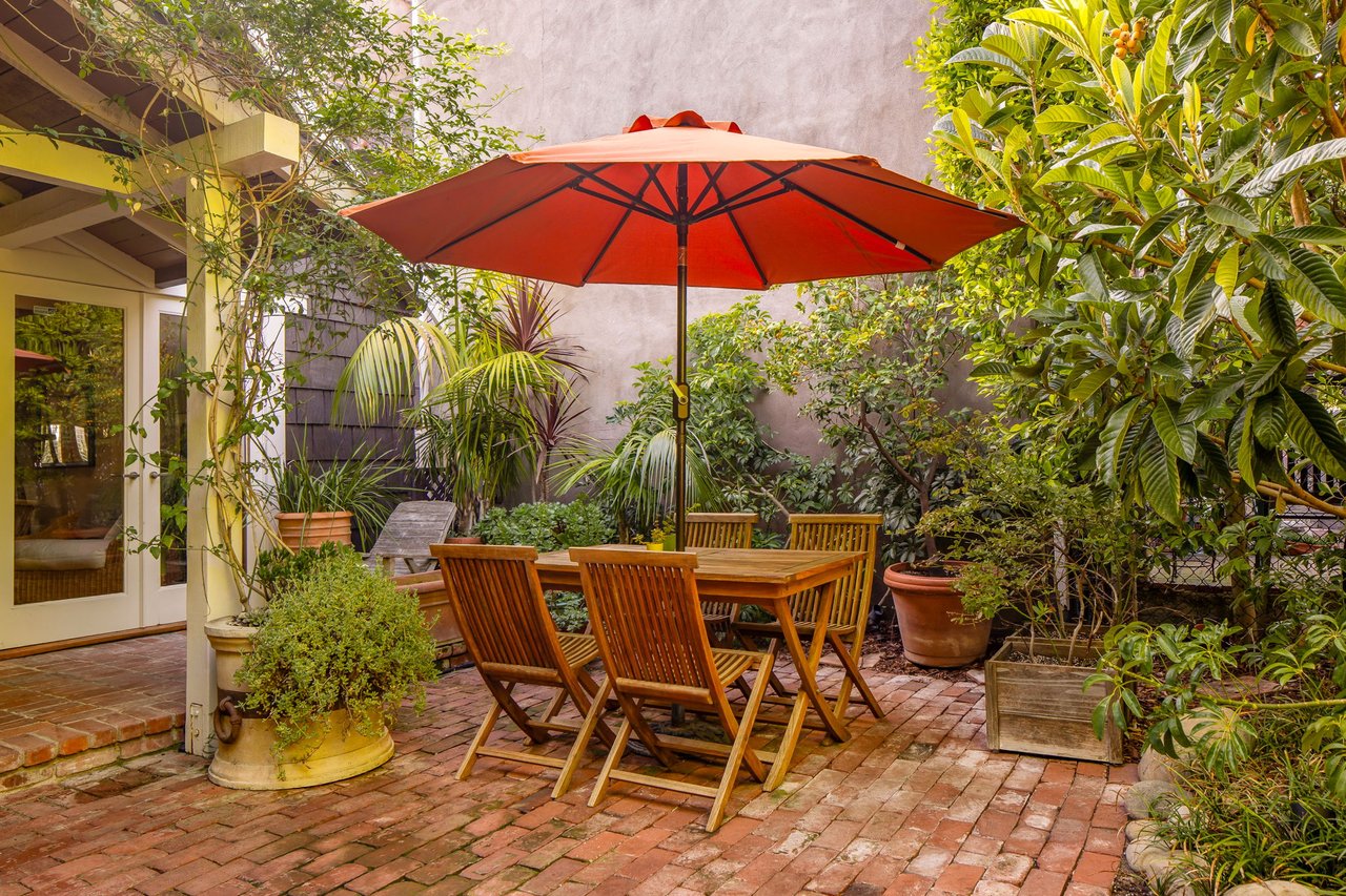 2536 Beverley Ave, Santa Monica 