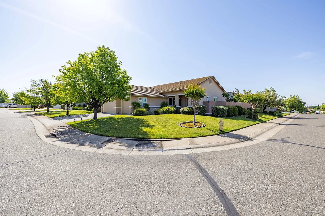 2121 Mullen Ct