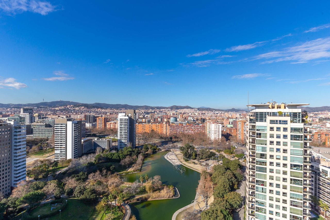 Luxury penthouse in Diagonal Mar, with views and pool 