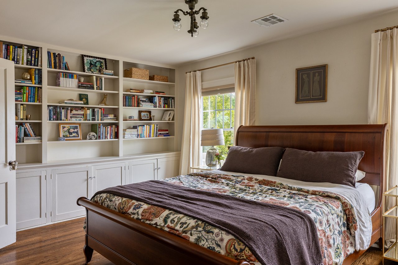 primary bedroom built-ins 1925 historic Georgian Colonial 