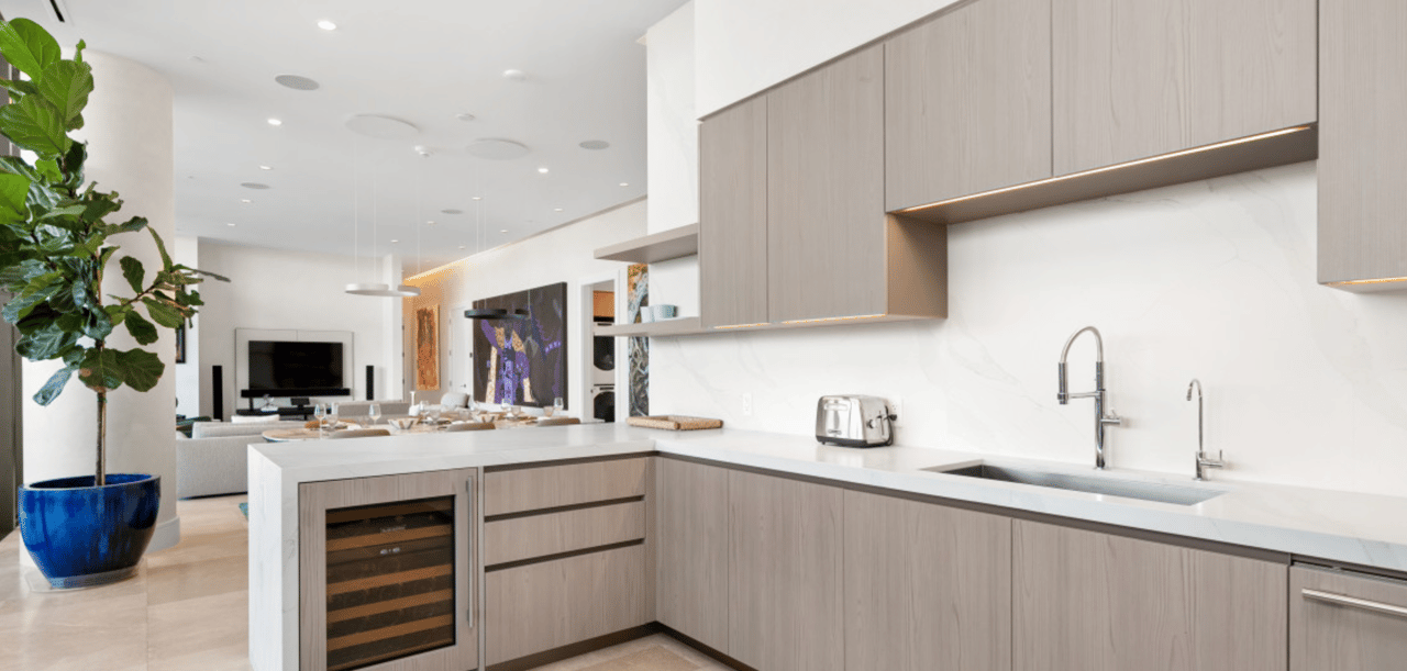 Squire, Albany Bahamas