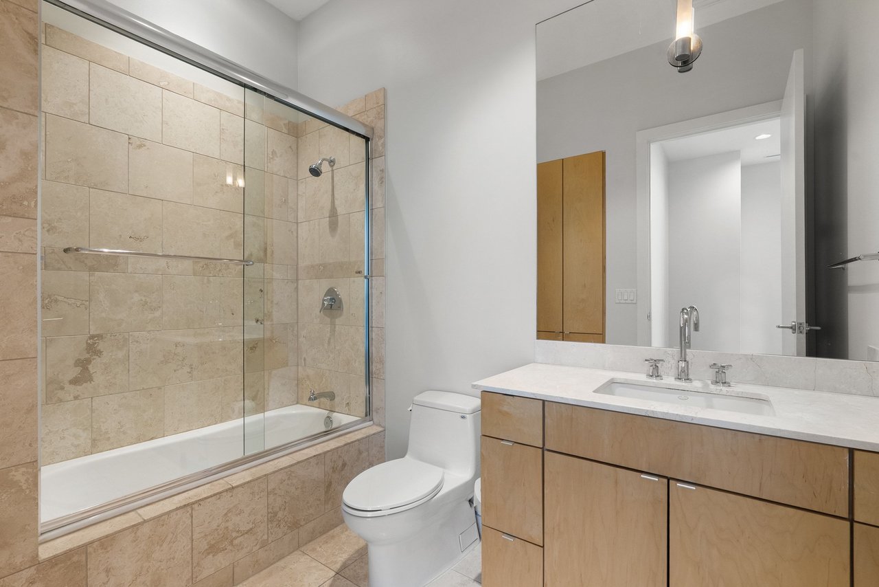 555 E 5th ST # 2901
