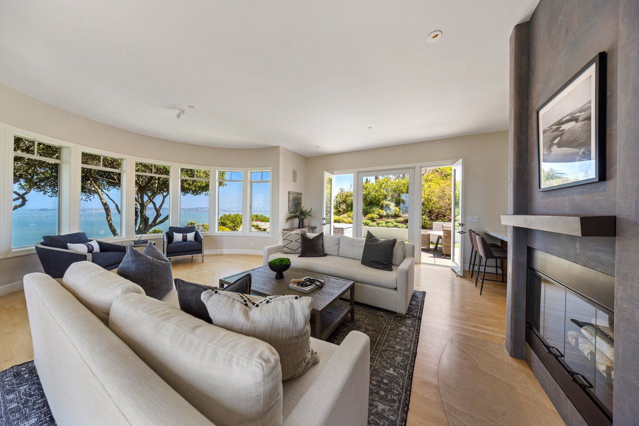 Sweeping Views Across the Bay
